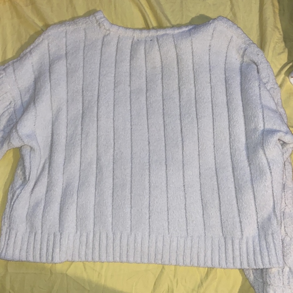 Fuzzy knitted sweater - Picture 3 of 3